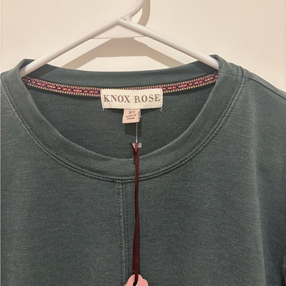 Knox Rose Green crew neck. New!